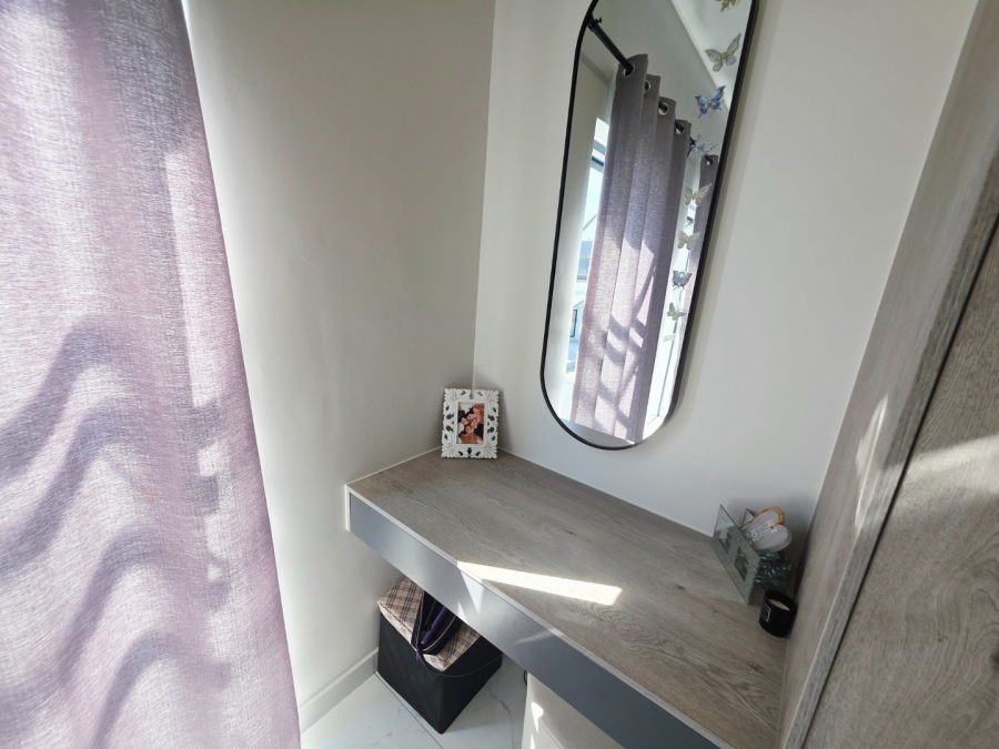 5 Bedroom Property for Sale in Sandown Western Cape